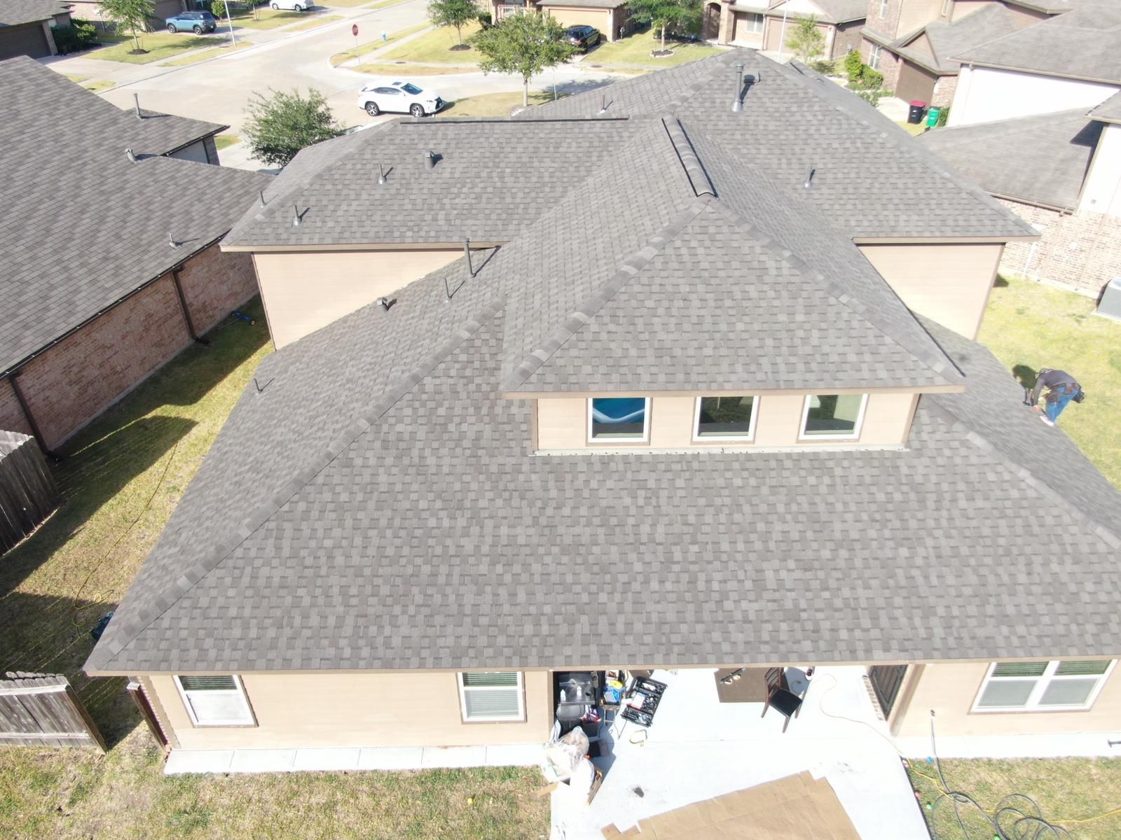 Residential architectural shingle roofing, photograph 4