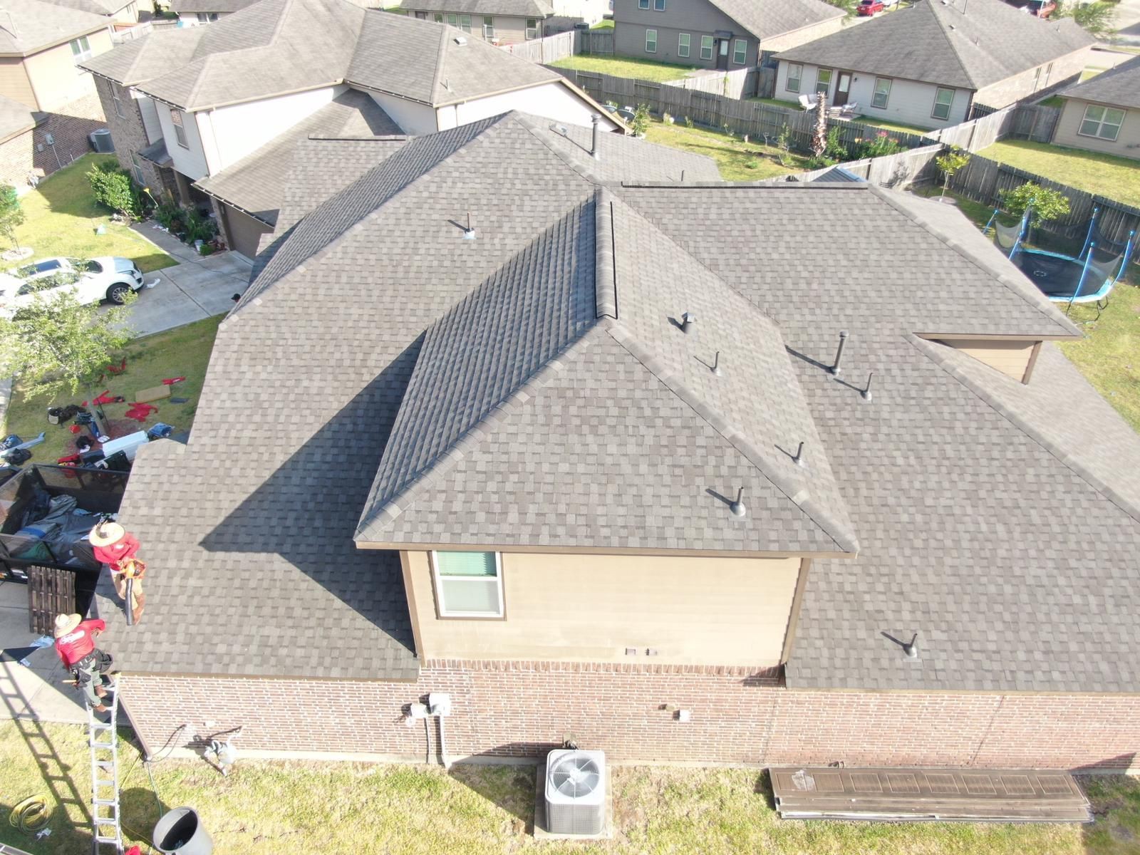 Residential architectural shingle roofing, photograph 5
