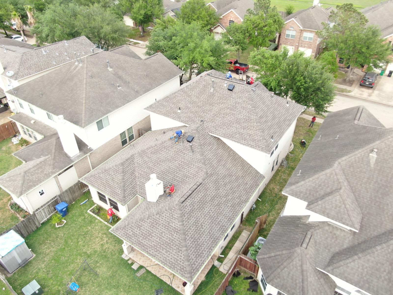 Residential shingle roofing and installation, photograph 7