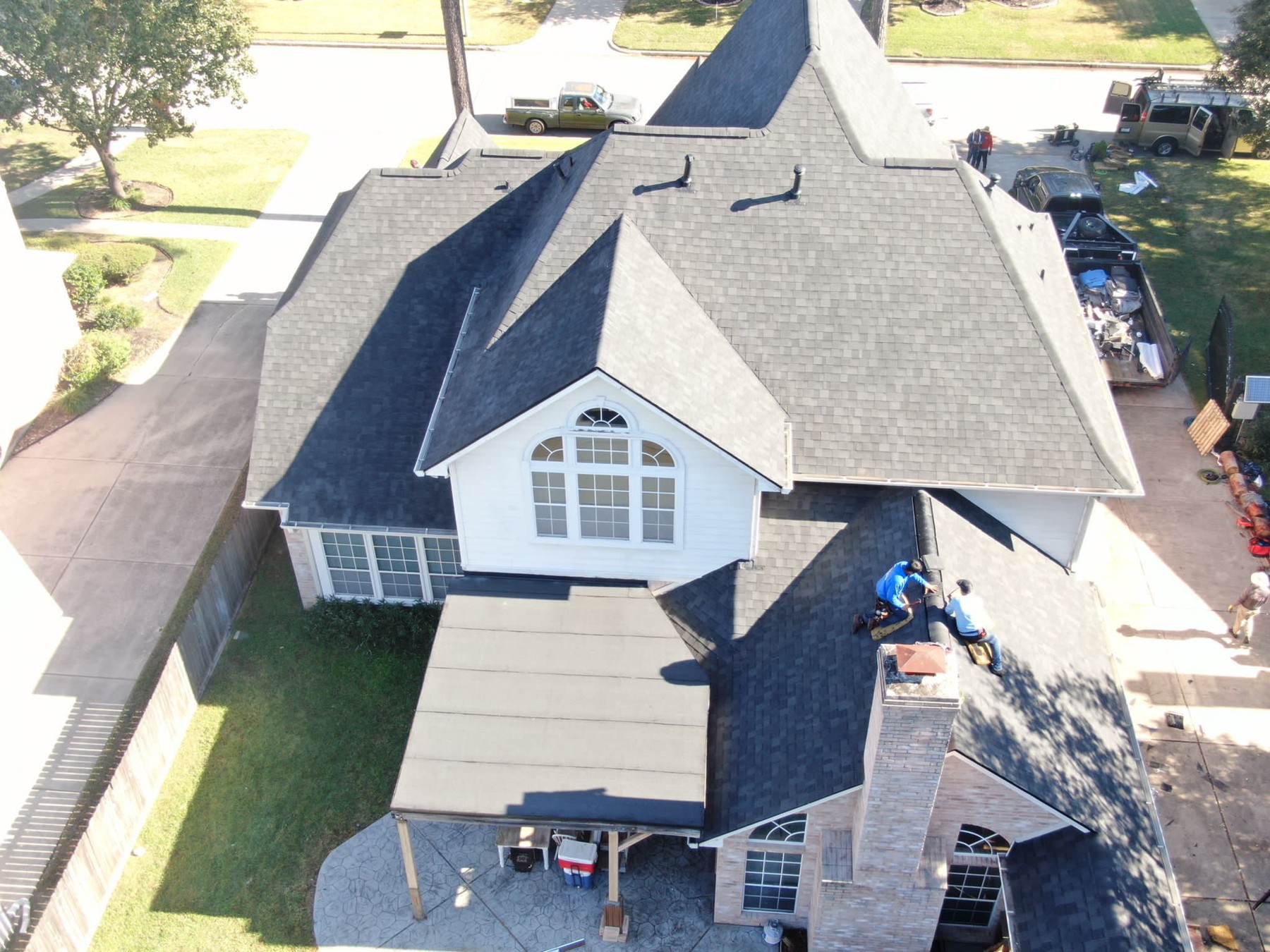 Residential shingle roofing and installation, photograph 11