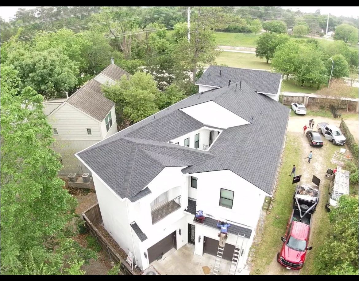 Residential shingle roof project, photograph 7